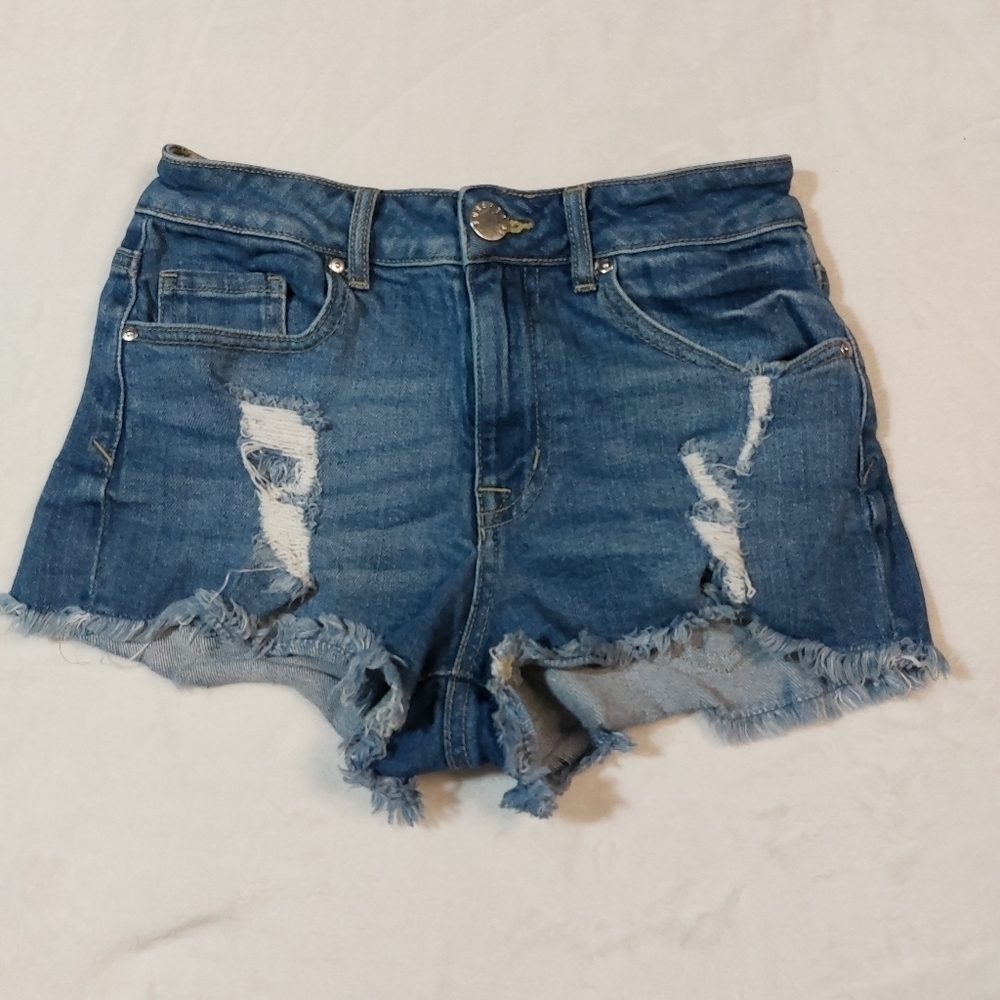 Forever 21 Los Angeles Distressed Denim Shorts Size 25